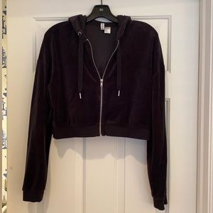 H&M black cropped velour hoodie